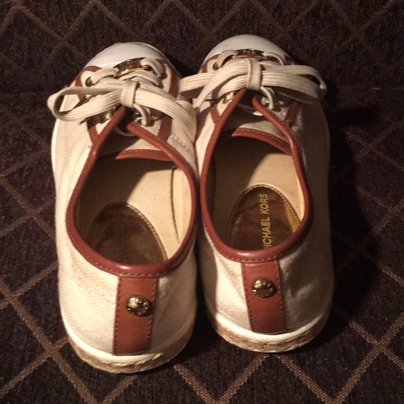 Michale Kors - Picture 2 of 4